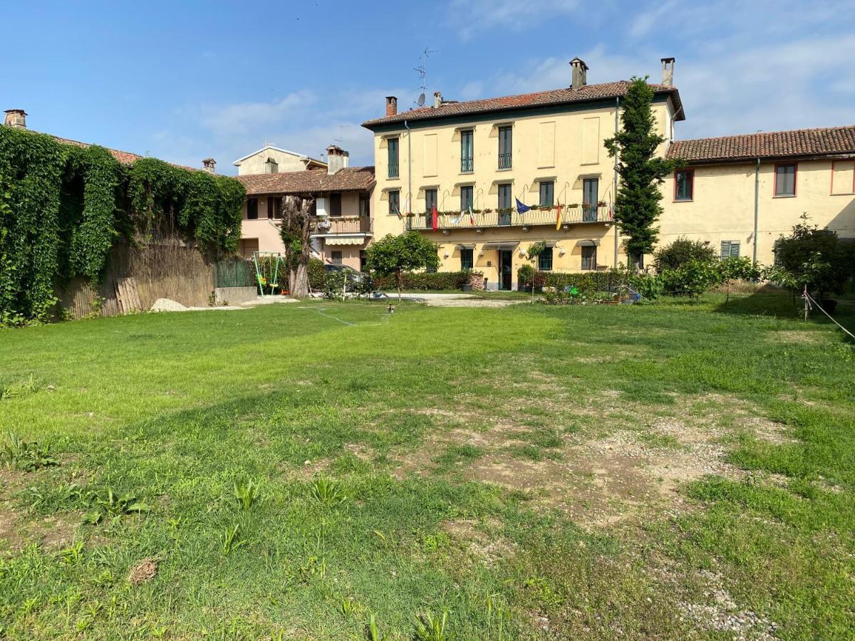 Hotel Duca Di Tromello Bagian luar foto
